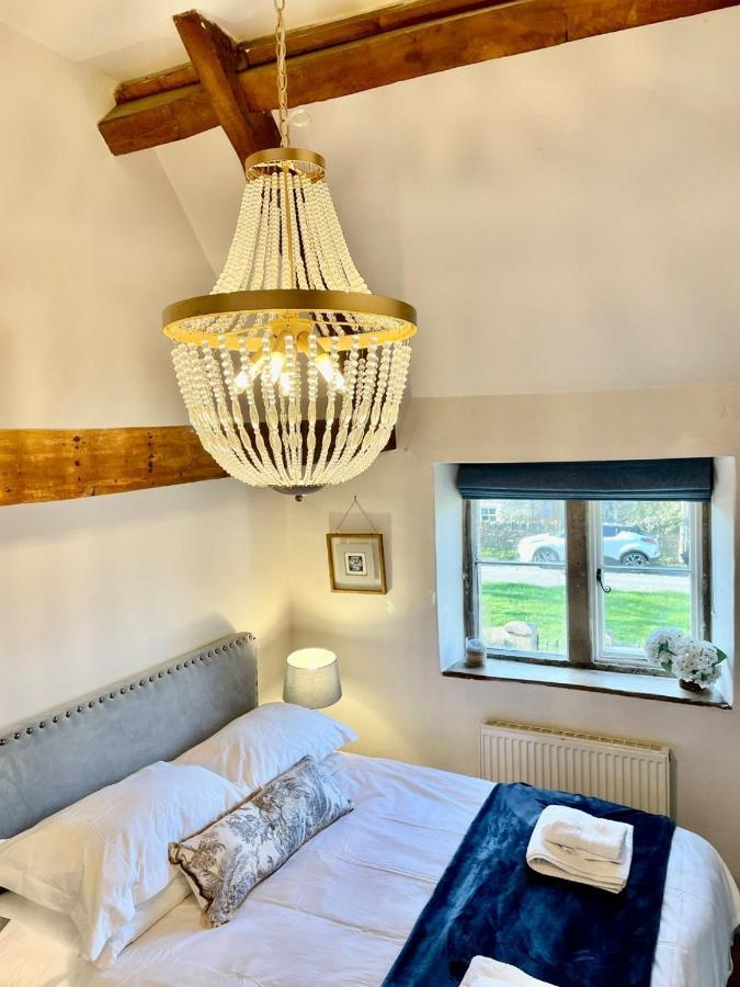 Hebe Cottage - Idyllic And Homely With Attention To Detail Atworth Kültér fotó