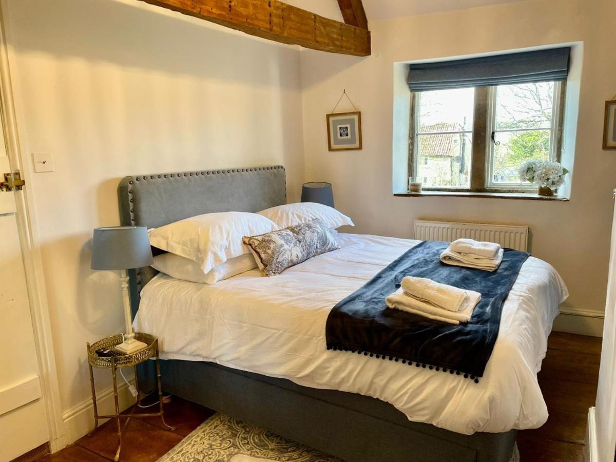 Hebe Cottage - Idyllic And Homely With Attention To Detail Atworth Kültér fotó