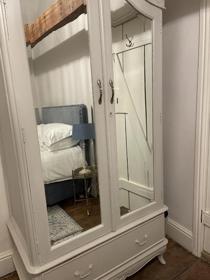 Hebe Cottage - Idyllic And Homely With Attention To Detail Atworth Kültér fotó