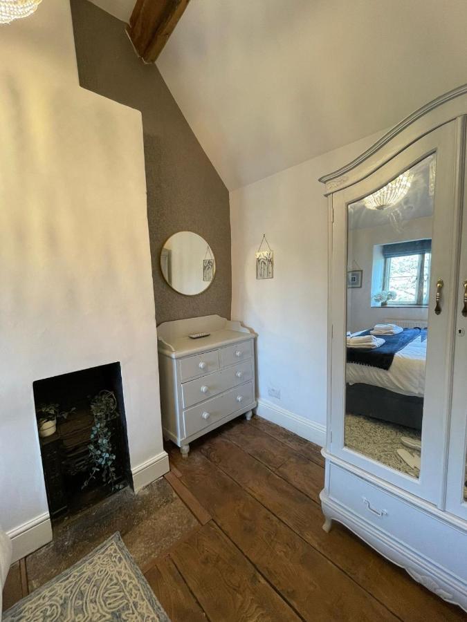 Hebe Cottage - Idyllic And Homely With Attention To Detail Atworth Kültér fotó