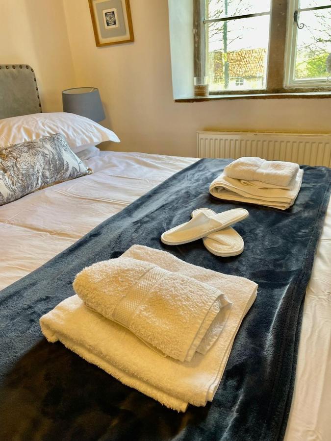 Hebe Cottage - Idyllic And Homely With Attention To Detail Atworth Kültér fotó